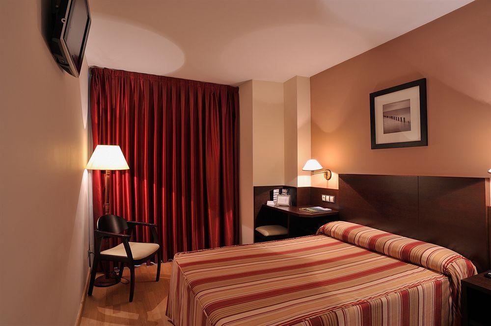 Hotel Castro Real Oviedo Kültér fotó