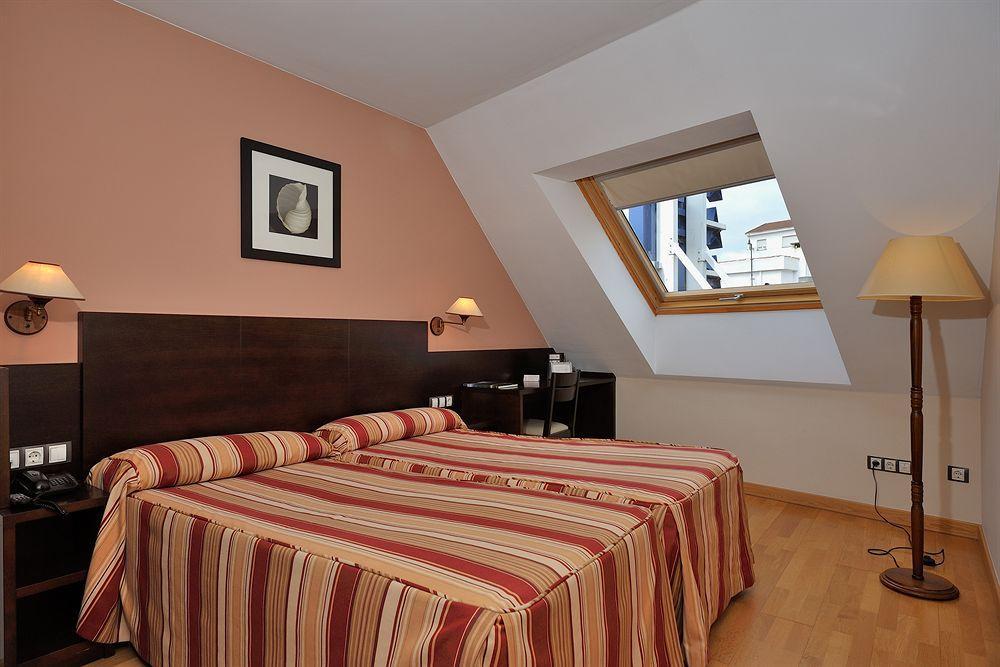 Hotel Castro Real Oviedo Kültér fotó