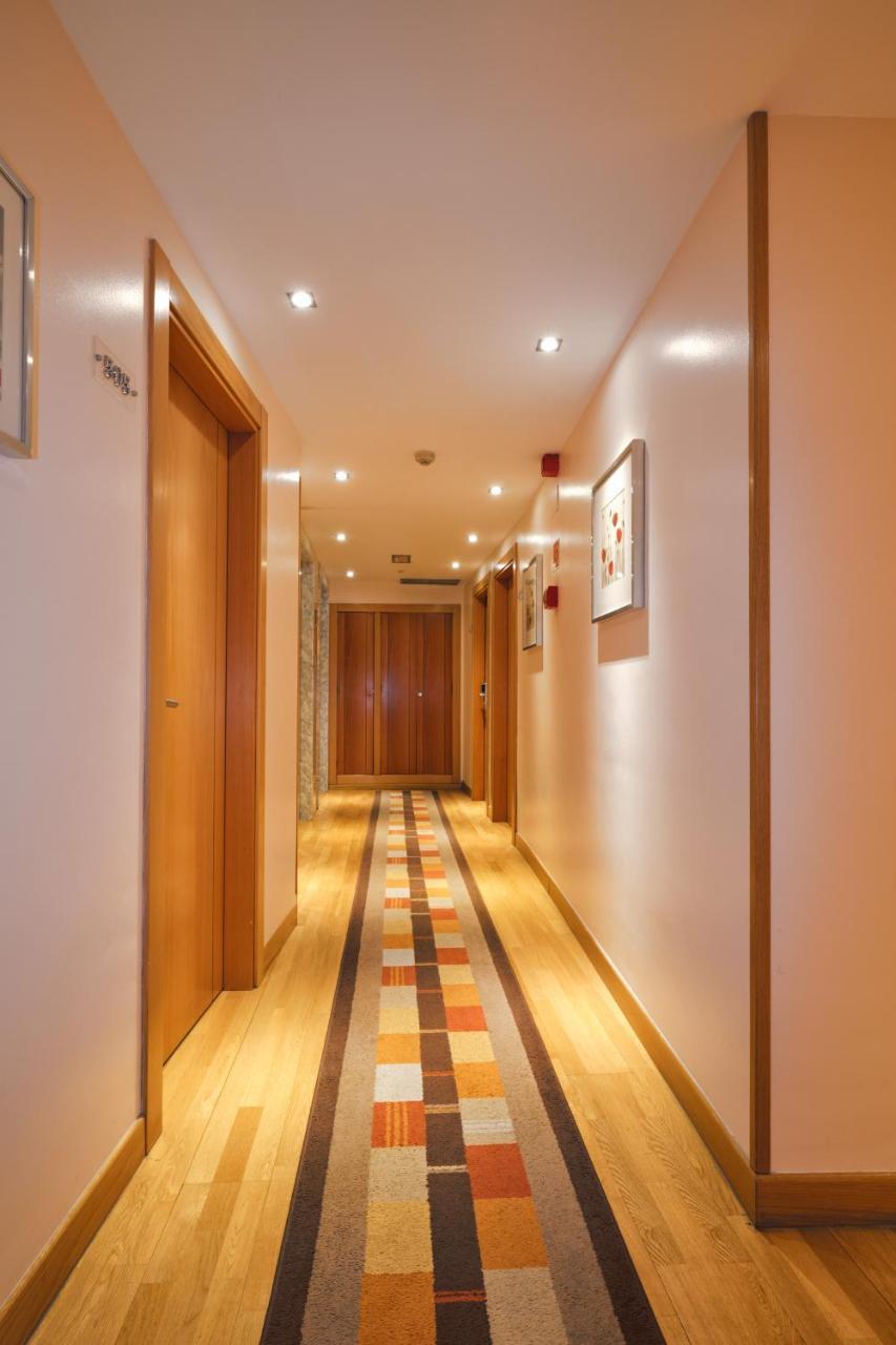 Hotel Castro Real Oviedo Kültér fotó